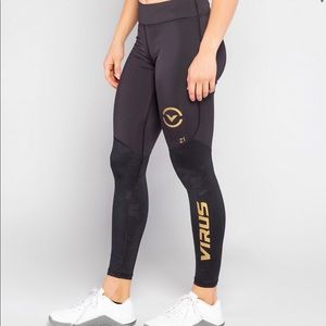 Virus Int’l Leggings S NWT